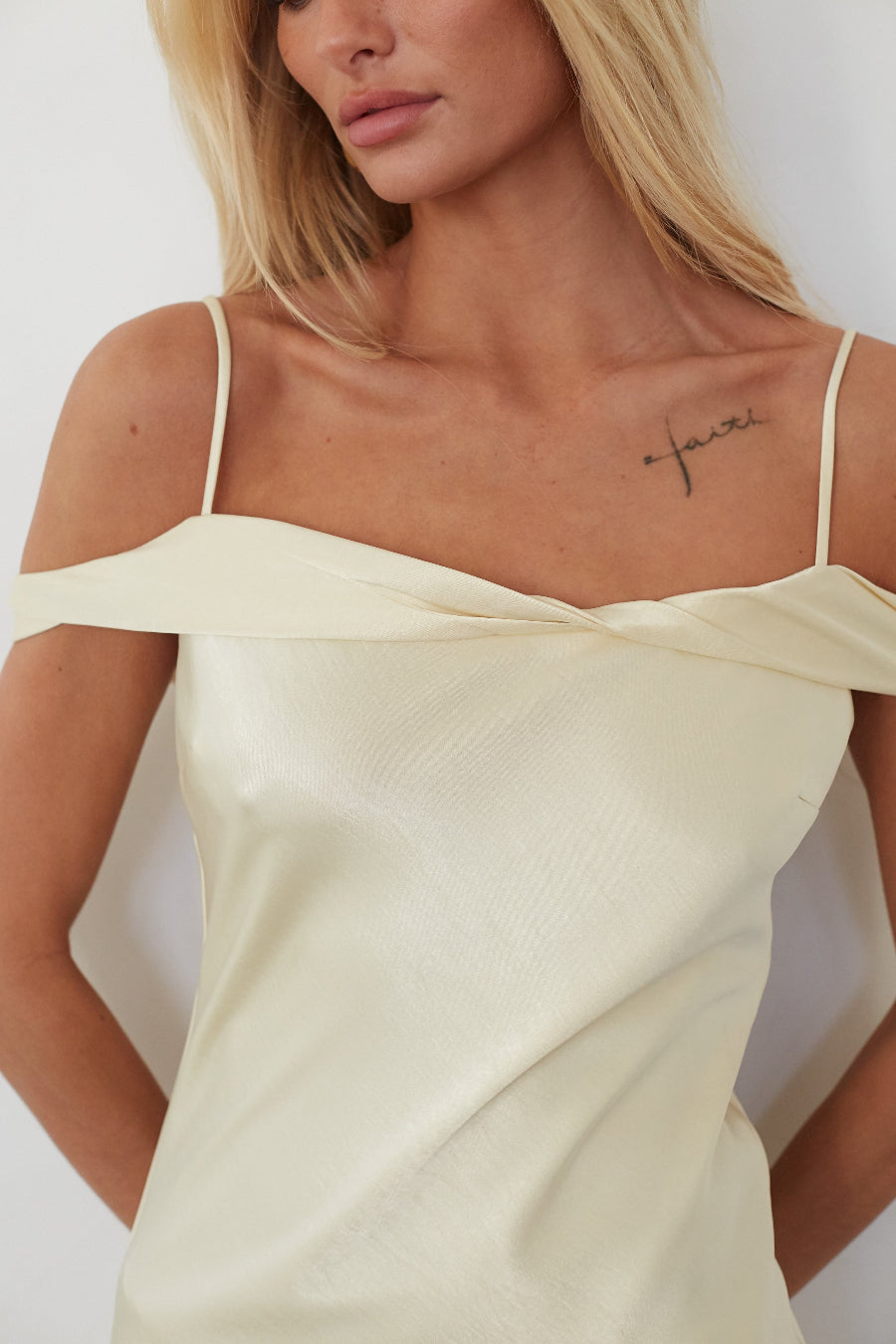 Aileen Off the Shoulder Maxi Dress