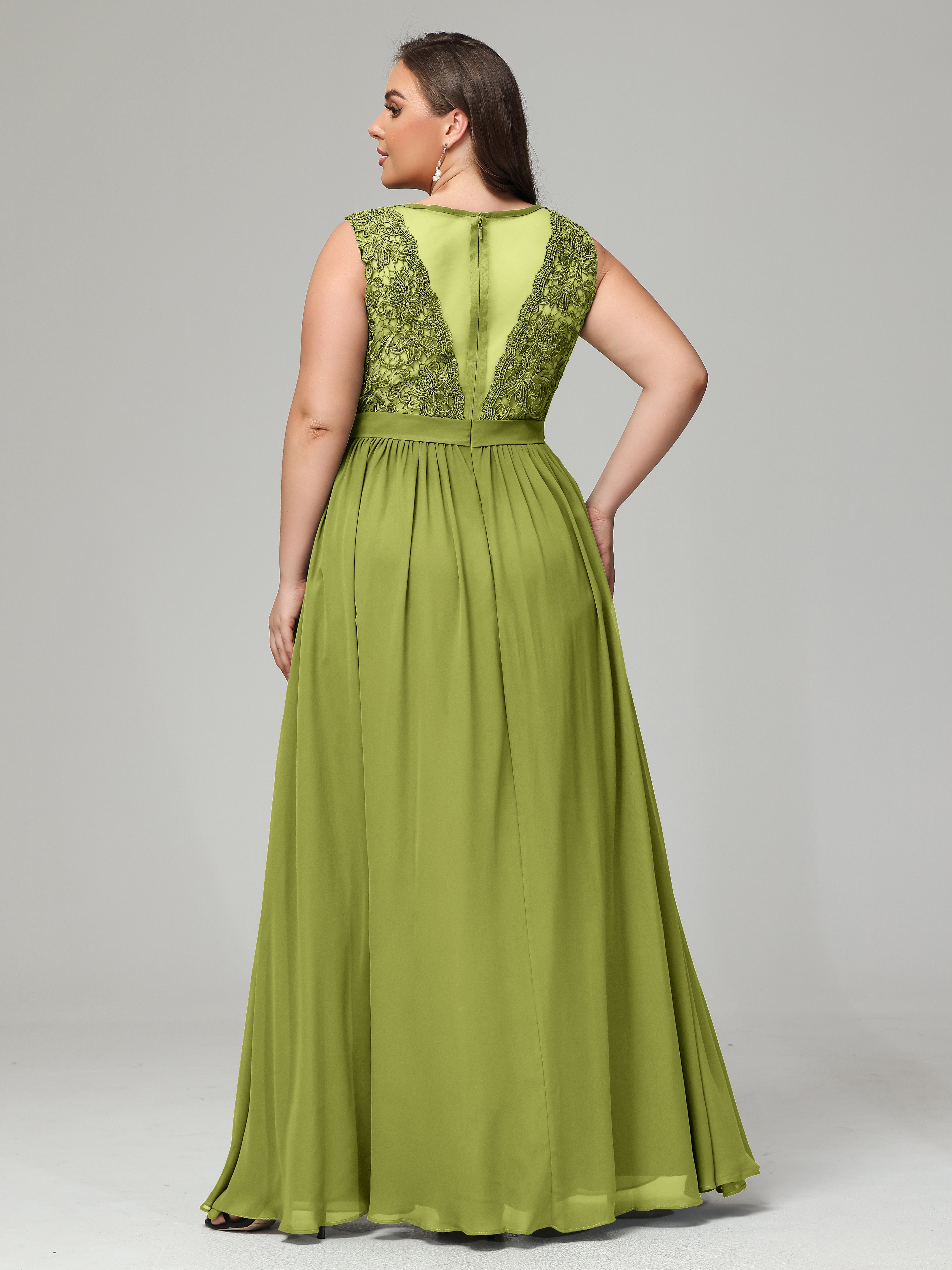 A-Line Bateau Plus Size Chiffon Bridesmaid Dresses