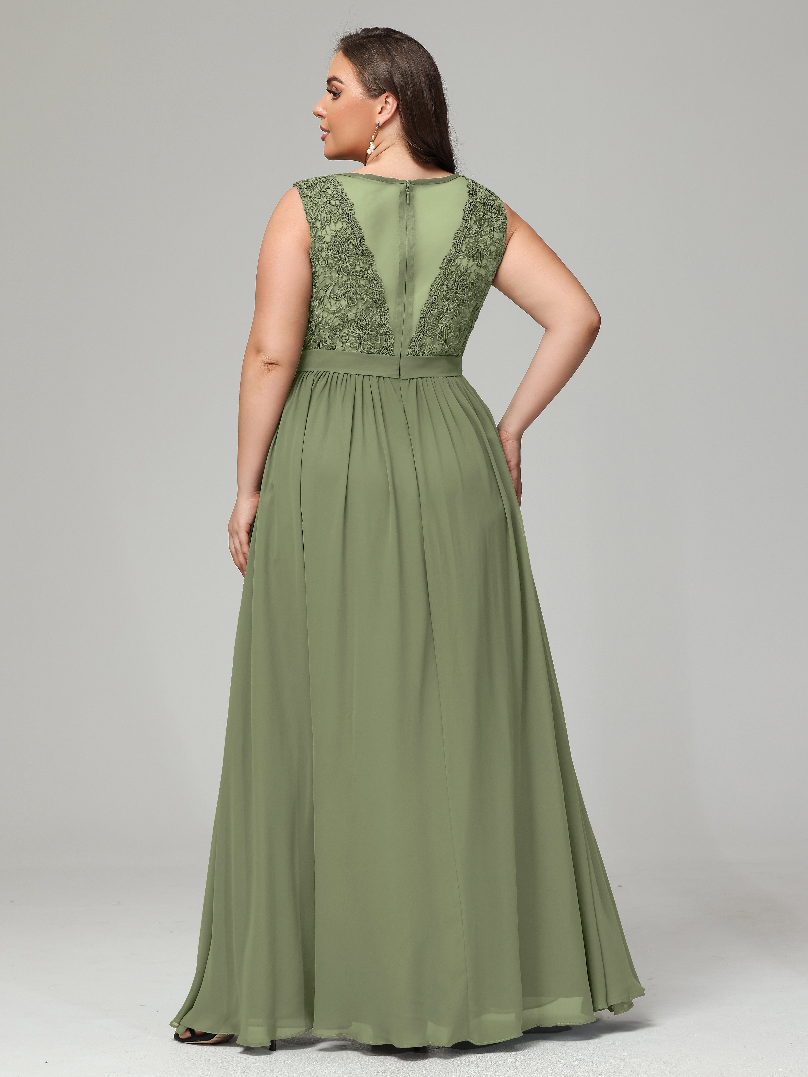 A-Line Bateau Plus Size Chiffon Bridesmaid Dresses