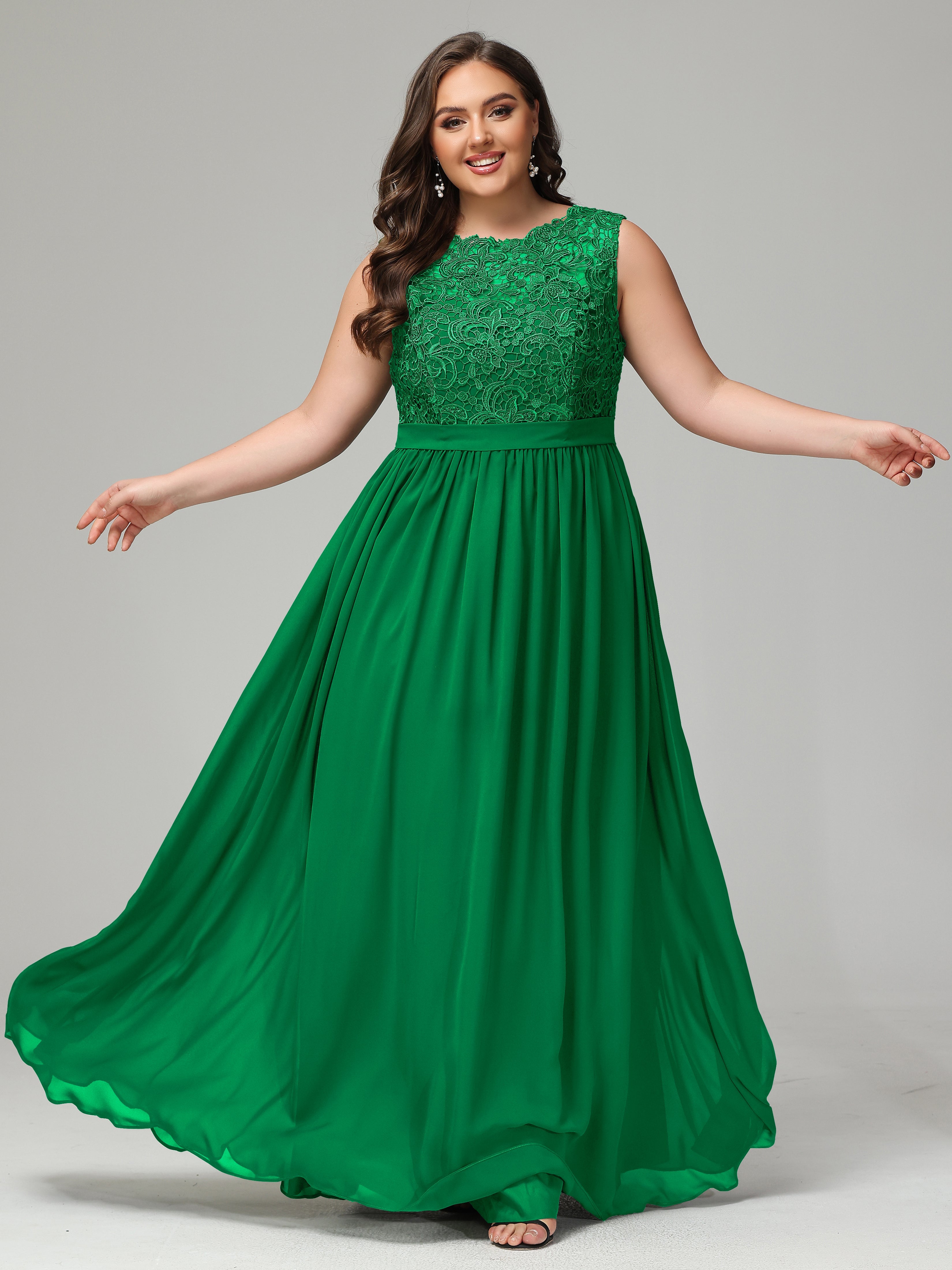 A-Line Bateau Plus Size Chiffon Bridesmaid Dresses