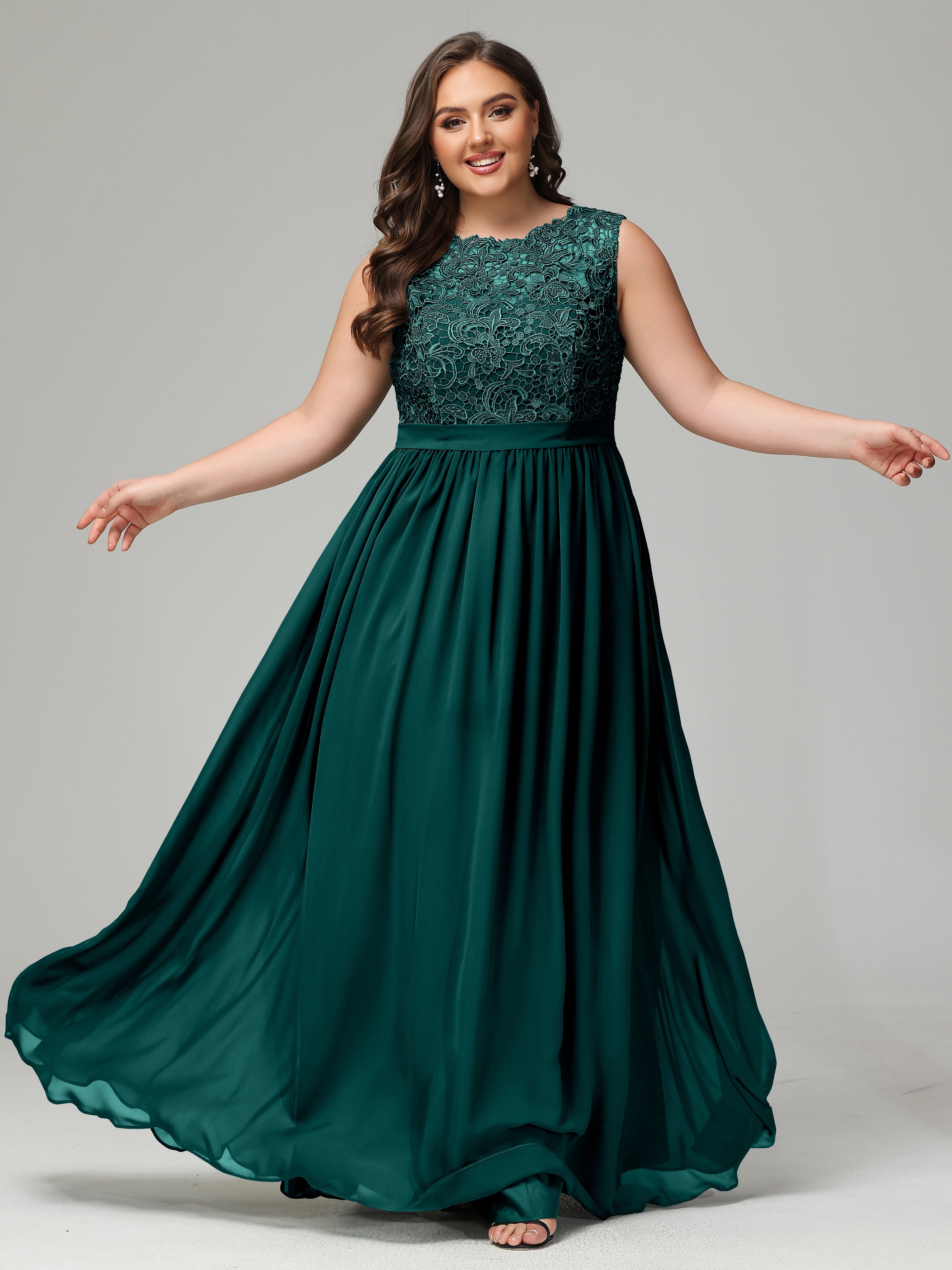 A-Line Bateau Plus Size Chiffon Bridesmaid Dresses