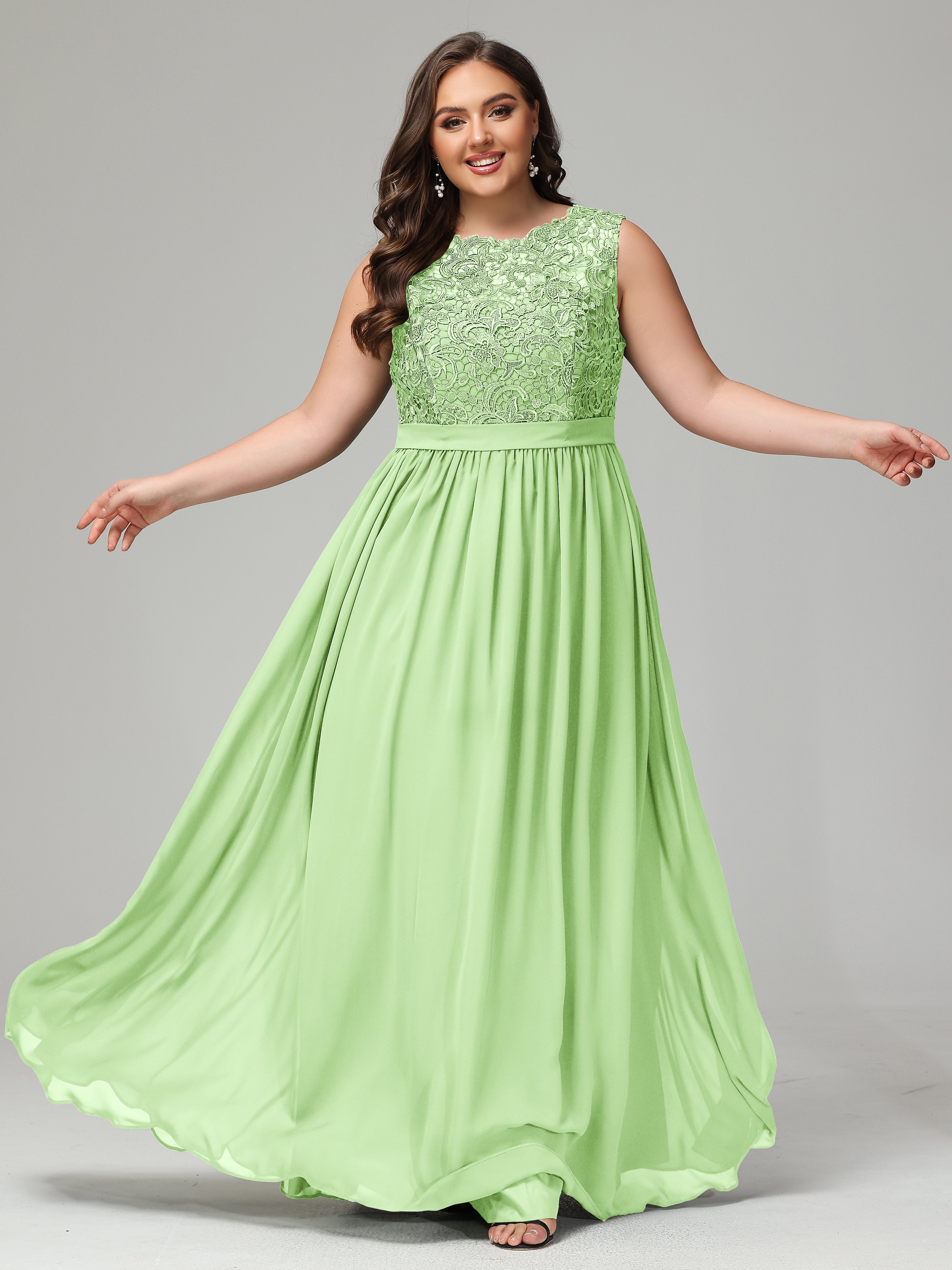 A-Line Bateau Plus Size Chiffon Bridesmaid Dresses