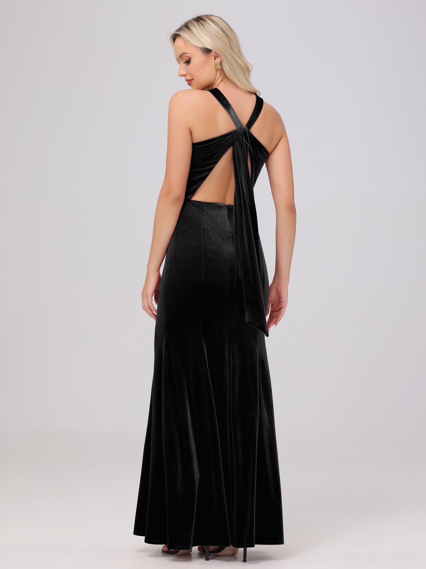 Sheath Halter Sleeveless Open Back Maxi Velvet Bridesmaid Dresses