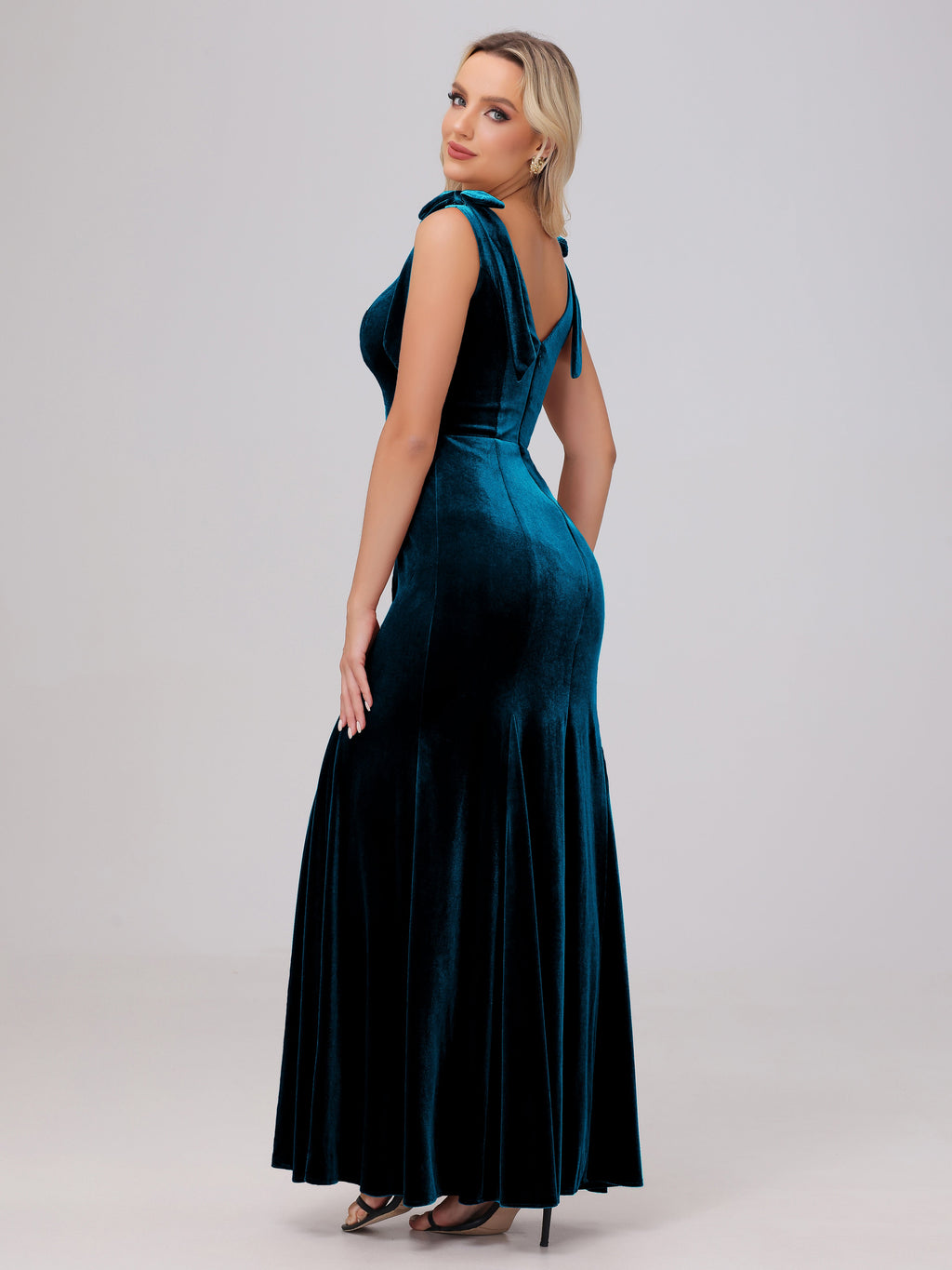 Sheath Square Neck with Bowknot Straps Velvet Bridesmaid Dresses