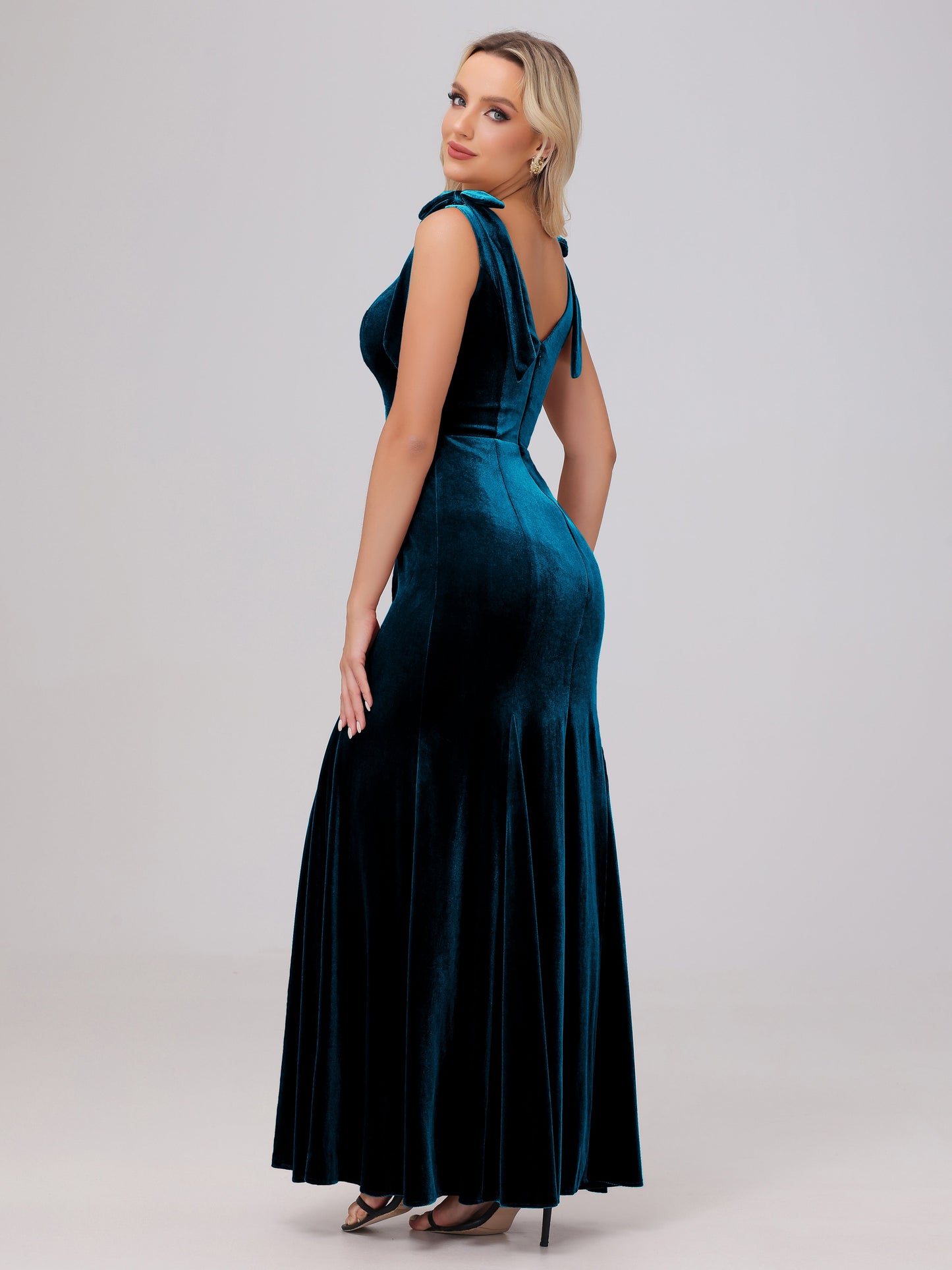 Sheath Square Neck with Bowknot Straps Velvet Bridesmaid Dresses