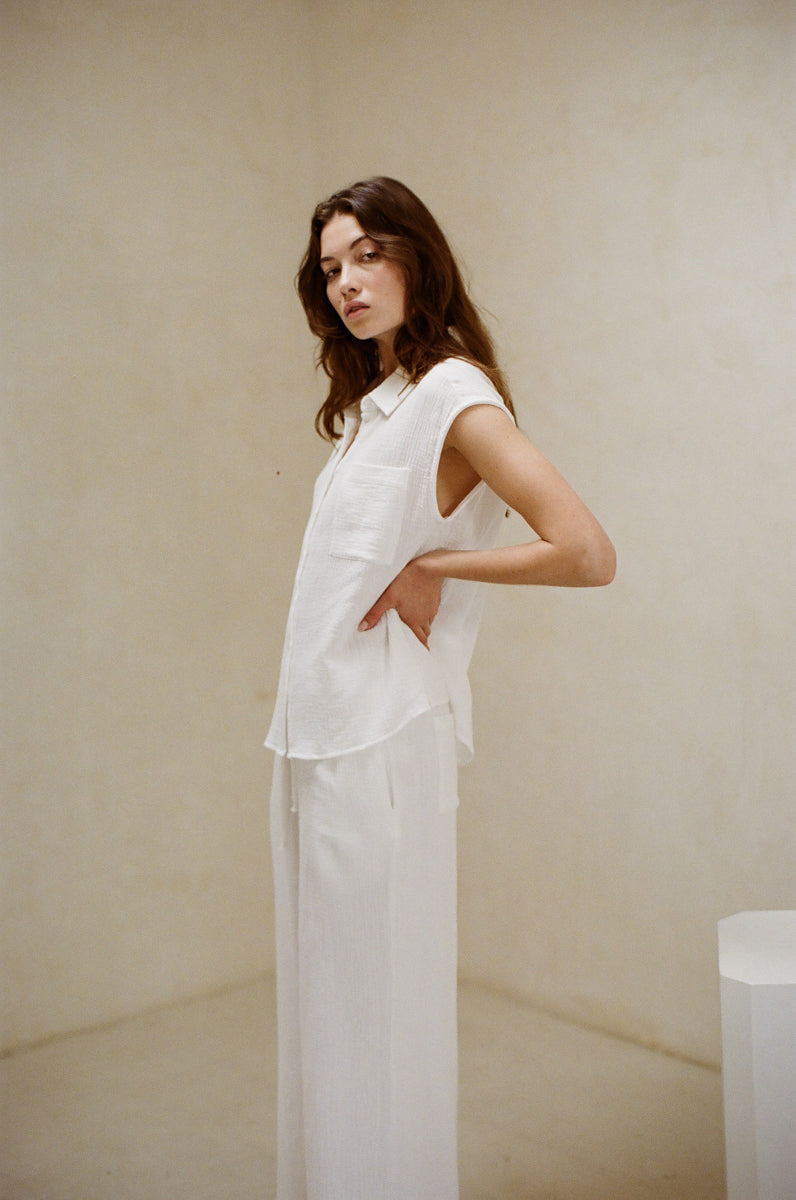 Bruna Sleeveless Cotton Collared Shirt