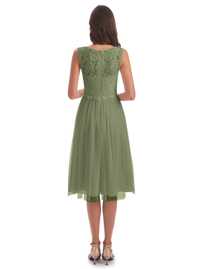 Luna Knee Length Scoop Lace Bridesmaid Dresses