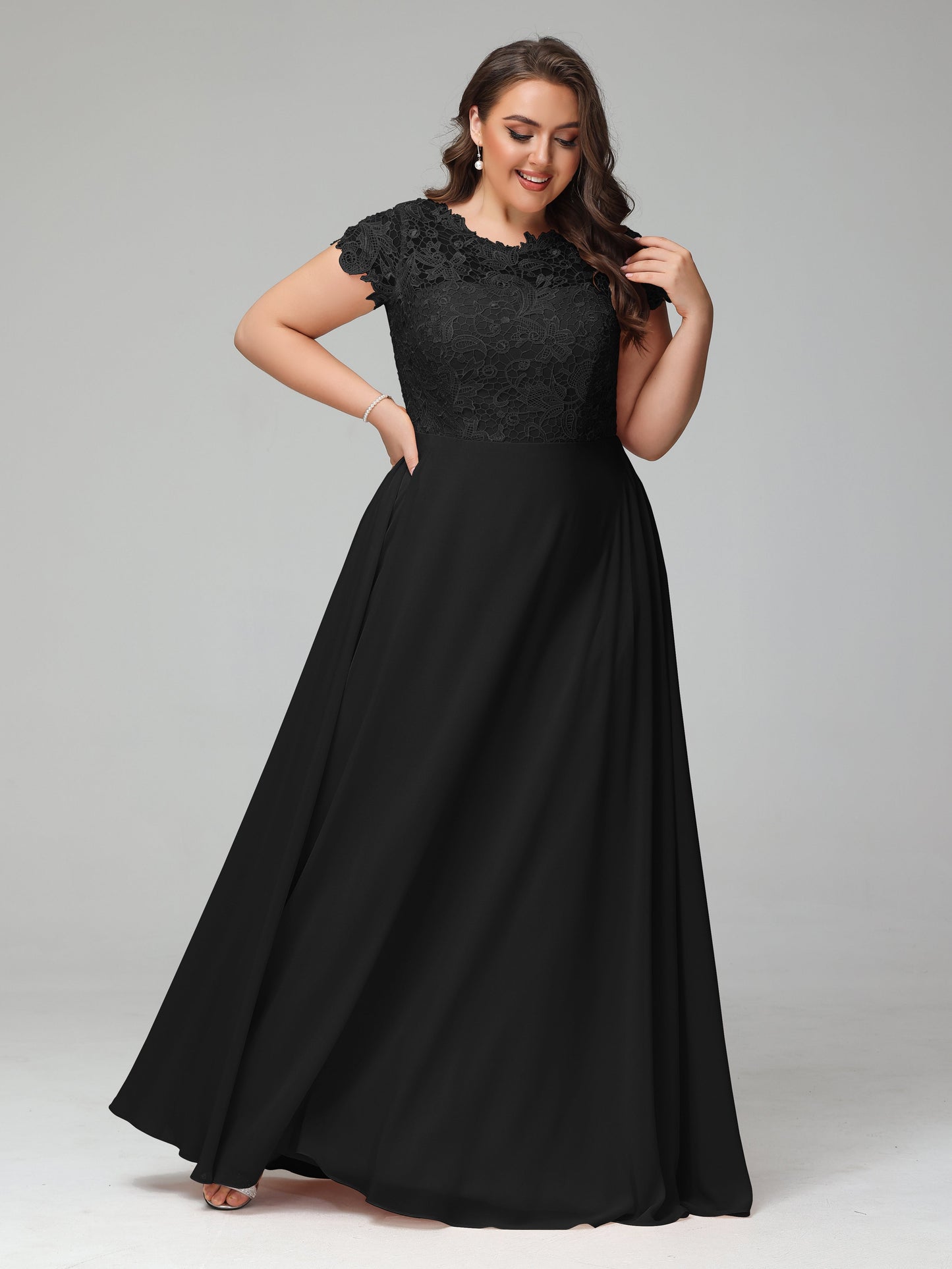 Crew Neck Delicate Chiffon Plus Size Bridesmaid Dresses