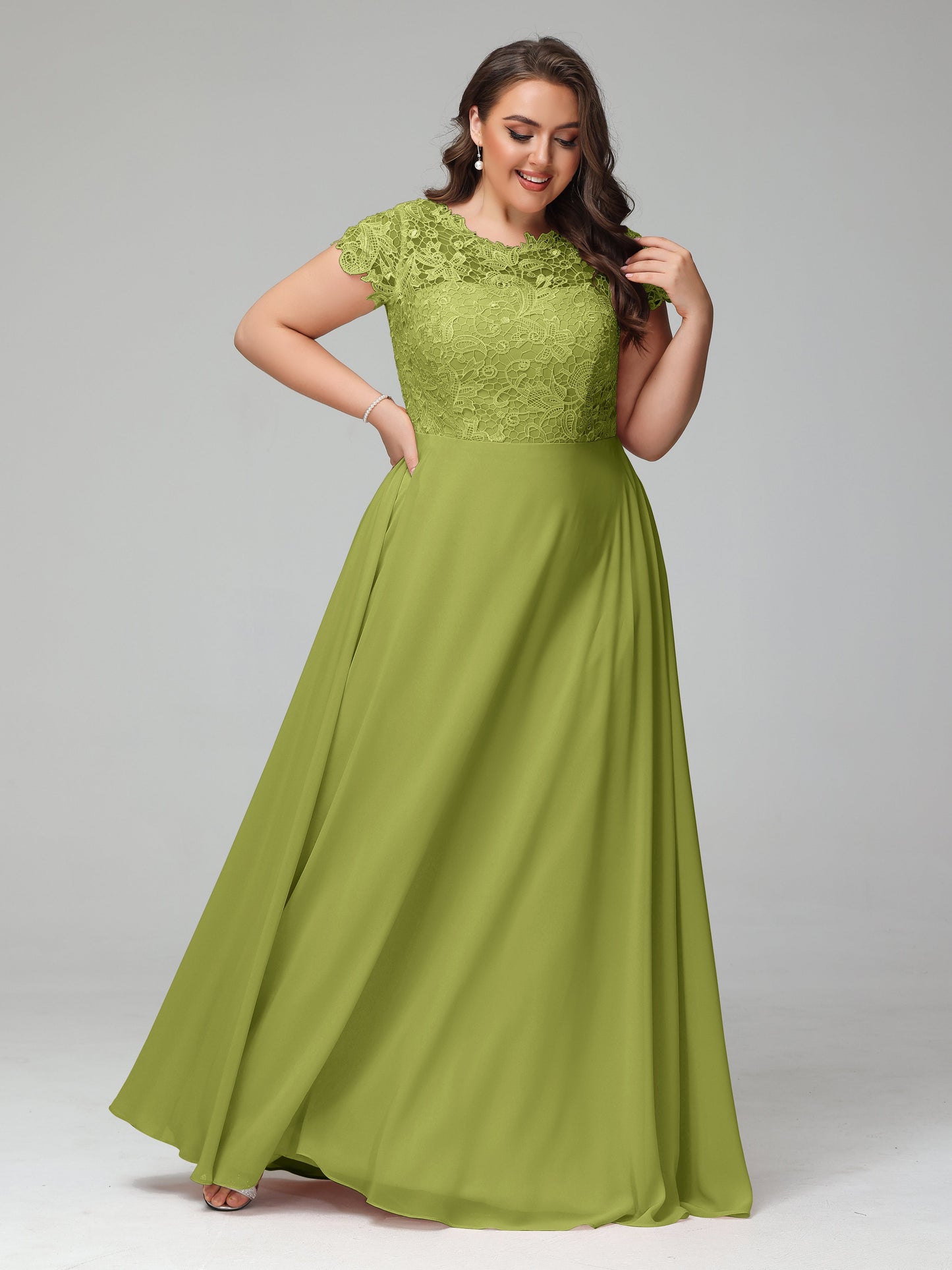 Crew Neck Delicate Chiffon Plus Size Bridesmaid Dresses