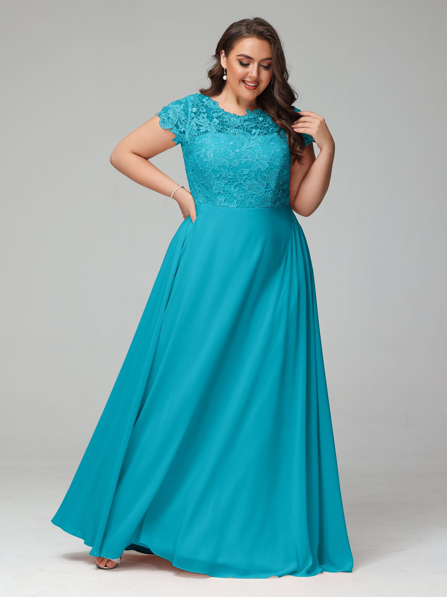 Crew Neck Delicate Chiffon Plus Size Bridesmaid Dresses
