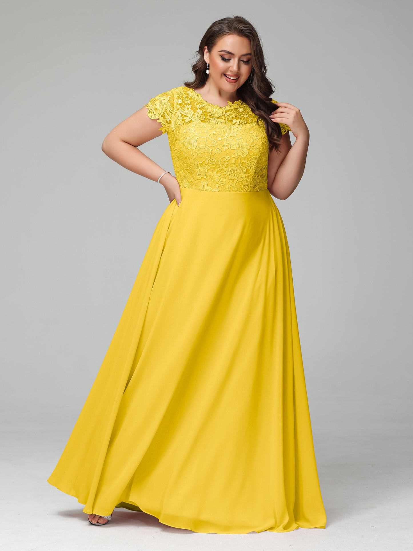 Crew Neck Delicate Chiffon Plus Size Bridesmaid Dresses