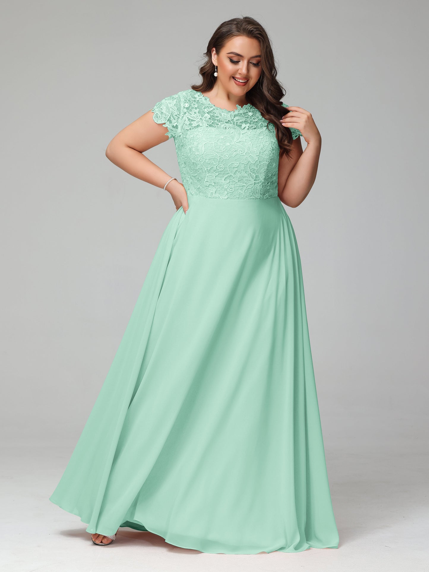 Crew Neck Delicate Chiffon Plus Size Bridesmaid Dresses