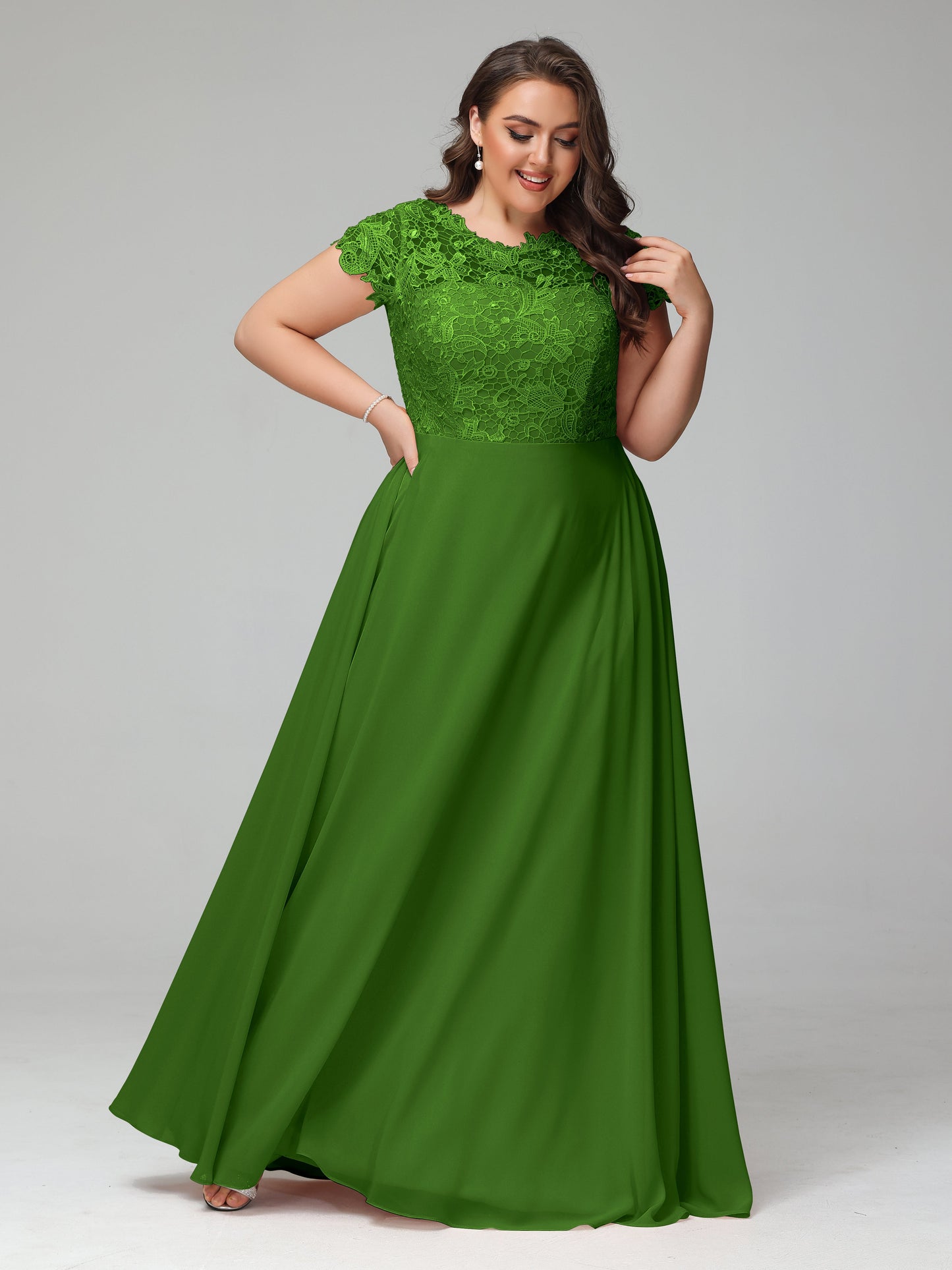 Crew Neck Delicate Chiffon Plus Size Bridesmaid Dresses