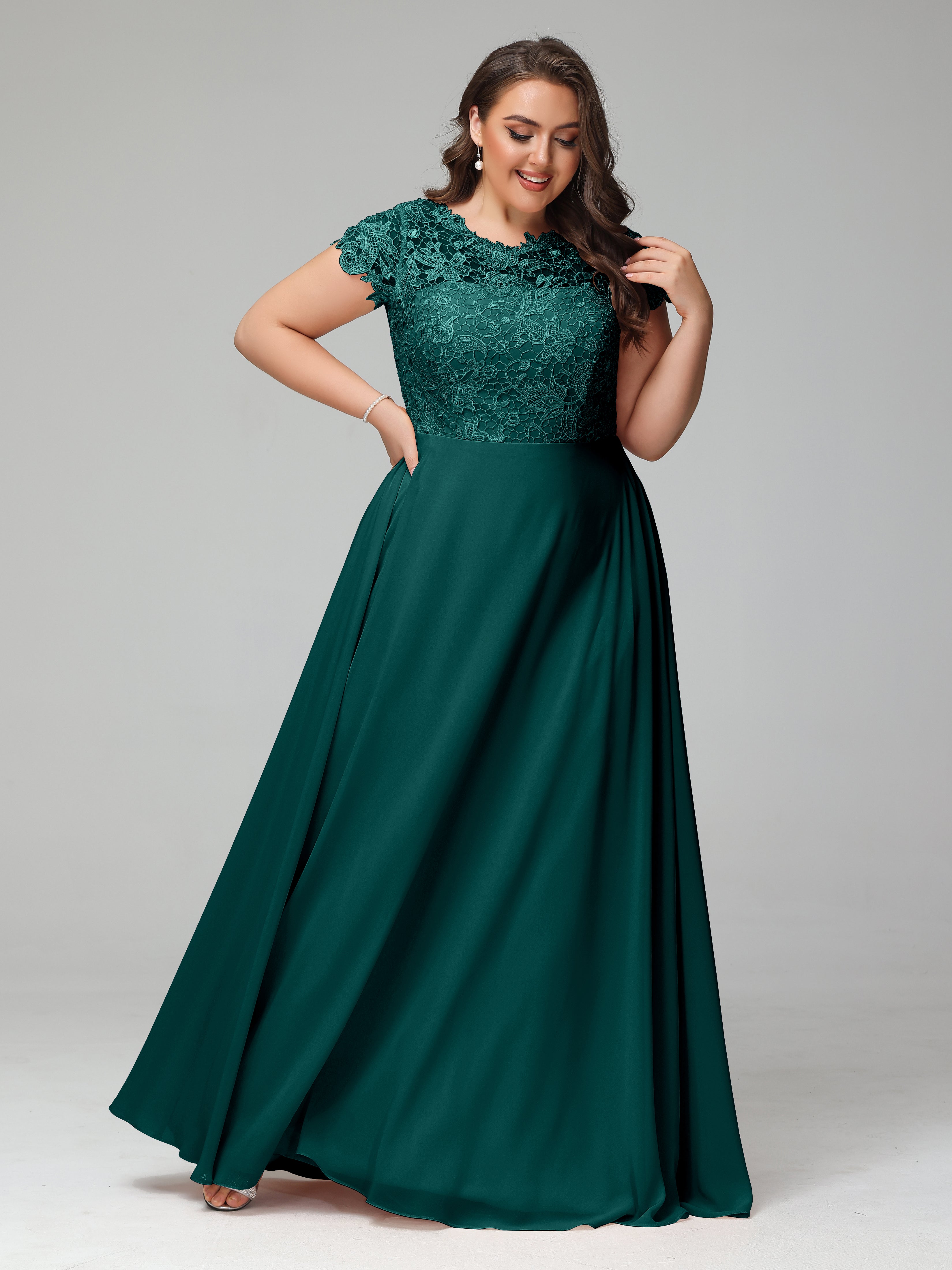 Crew Neck Delicate Chiffon Plus Size Bridesmaid Dresses