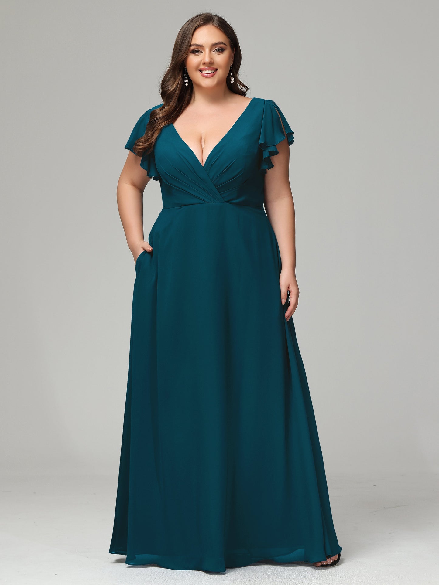 V Neck Chiffon Plus Size Long Bridesmaid Dresses with Sleeves